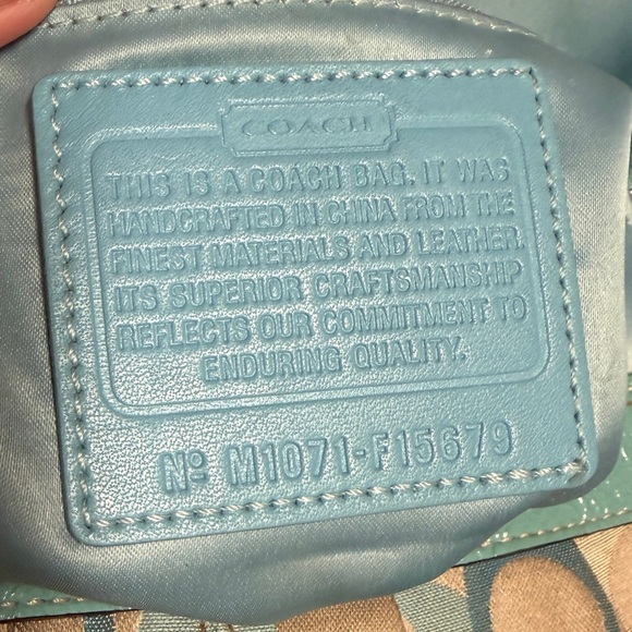 Rare Coach Aqua Shoulder Bag - Picture 3 of 6